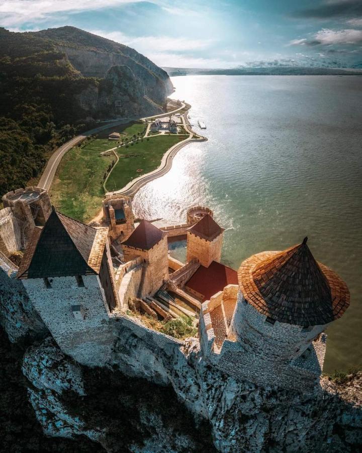 Apartmani Nina Golubac Εξωτερικό φωτογραφία